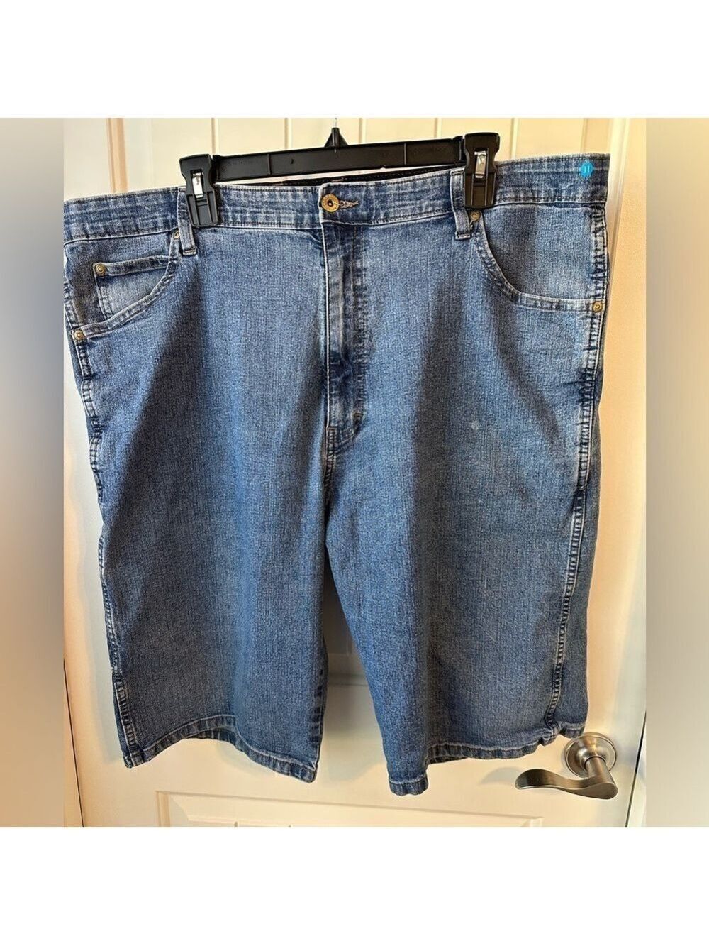 Dickies, Genuine. Flex Denim shorts, size 42, featuring Elastic Waistband Men’s